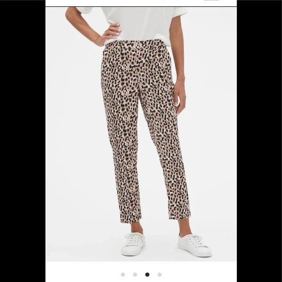 Banana Republic Hayden Pull-On Ankle Pant - Picture 1 of 8